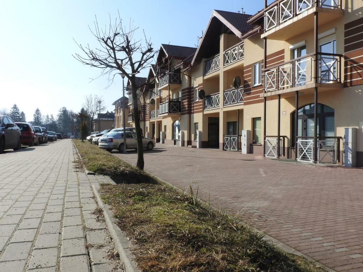 Apartament Nad Stawami Apartment Sanok Bagian luar foto